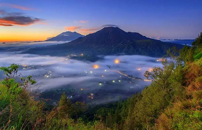 View-of-Pinggan-Village-Mist-in-the-Morning